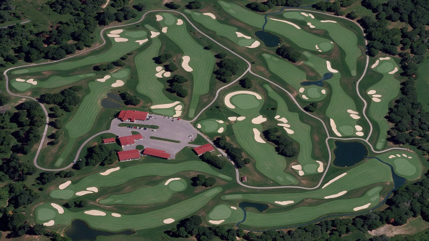 Golf course annotated picture vocabulary with labeled objects